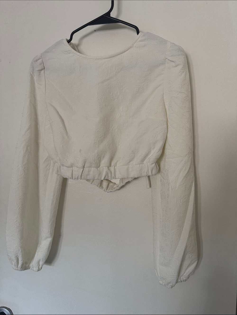 Cropped White Long-Sleeve Textured Crop Top